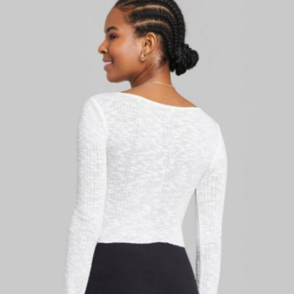 NWT - Long Sleeve Fitted Sweetheart Neck T-Shirt - Wild Fable - Picture 2 of 6